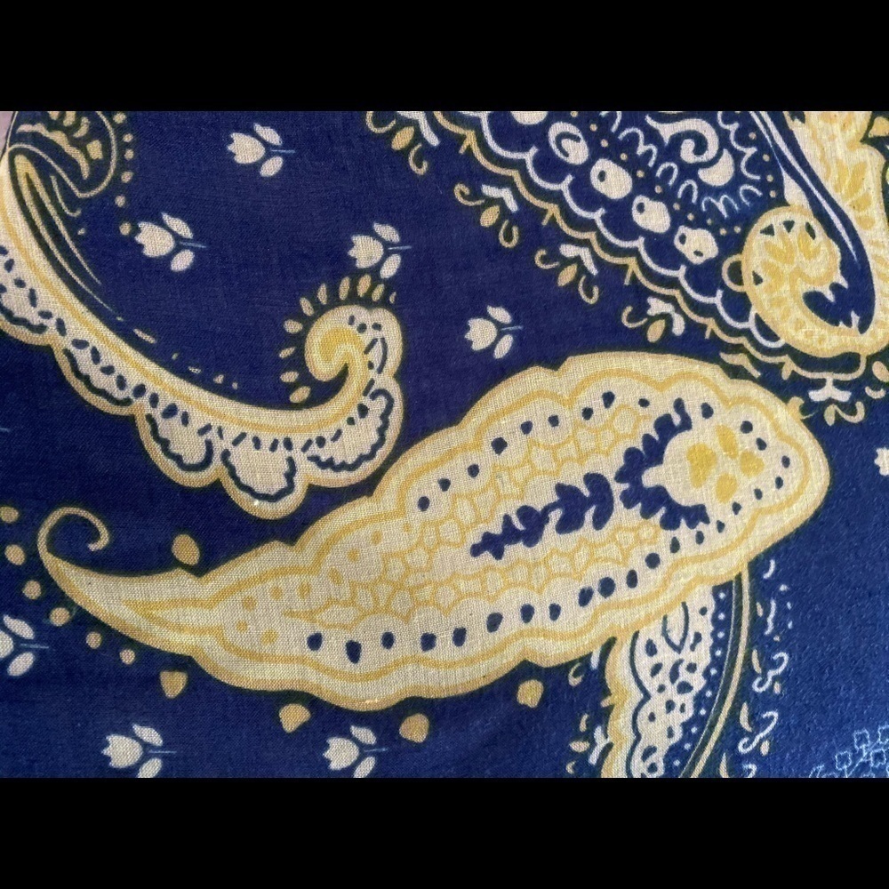 Scarf - Picture 2 of 3